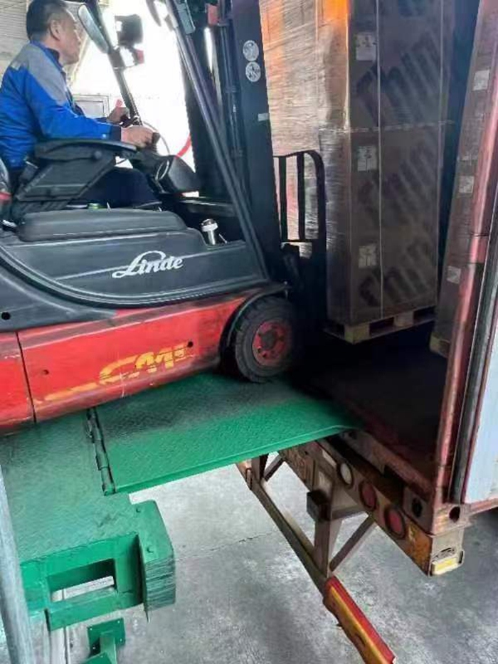 固定(ding)登(deng)車橋